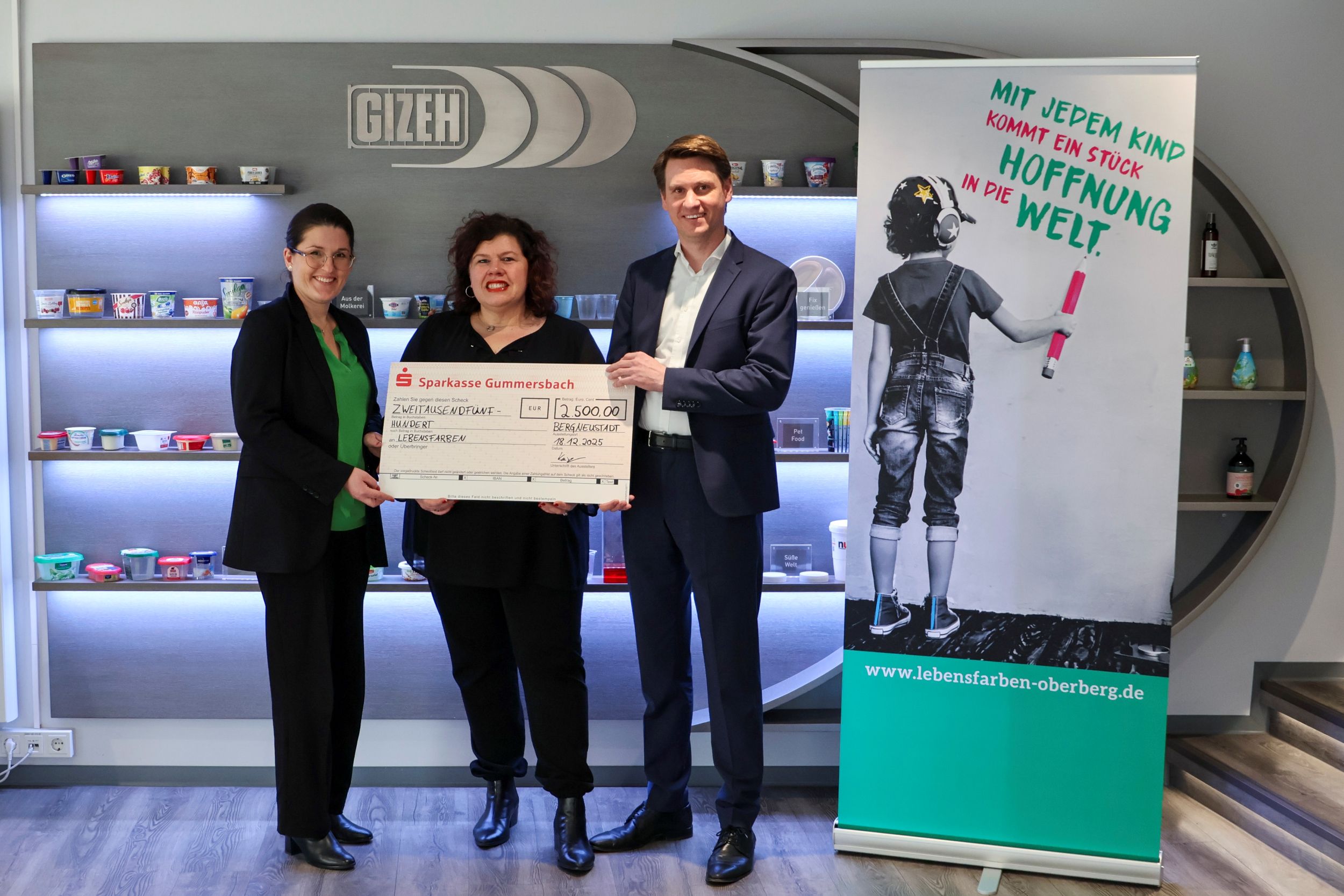 2025_12_18_Spnedenübergabe_GIZEH_klein